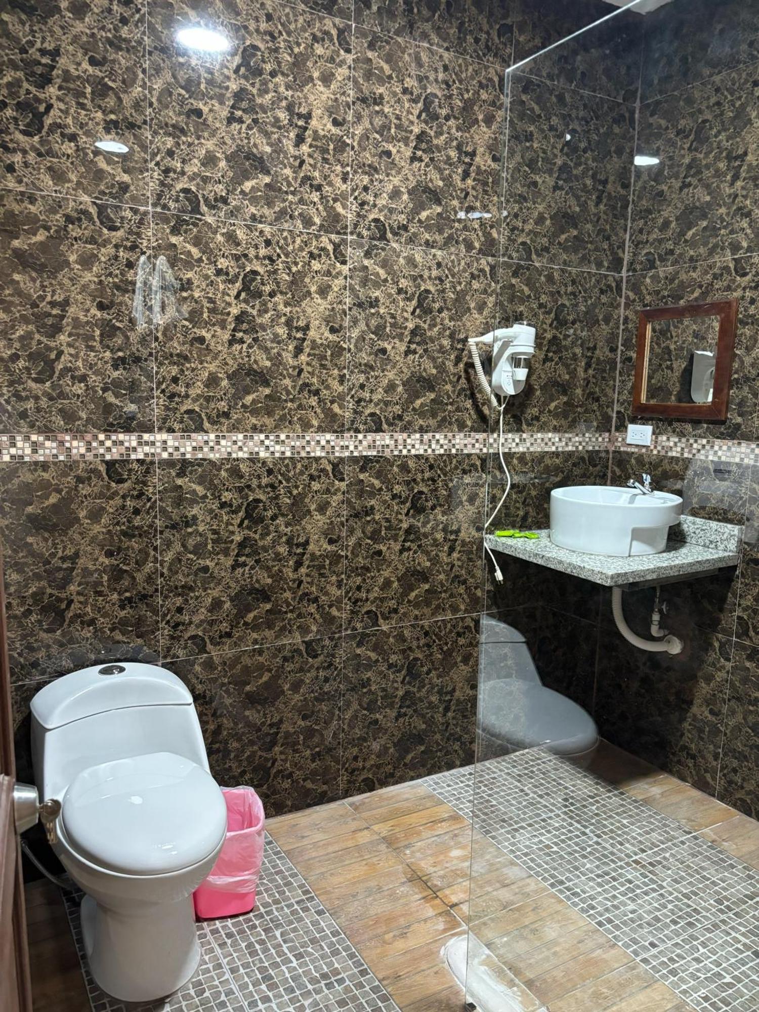 Hotel Coco Beach Мануел Антонио Екстериор снимка