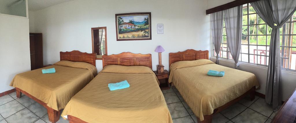 Hotel Coco Beach Мануел Антонио Екстериор снимка