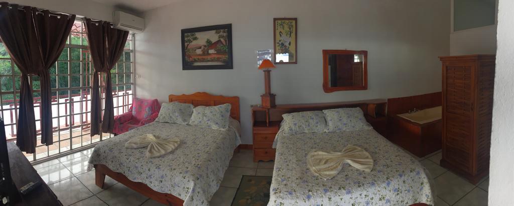 Hotel Coco Beach Мануел Антонио Екстериор снимка